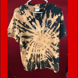 DIY Gildan Bleached Tshirt